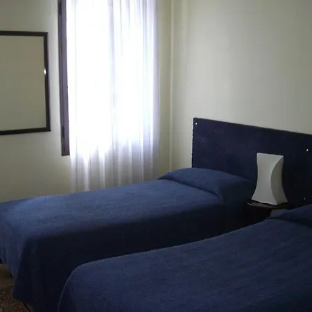 Hotell Fiera 3*